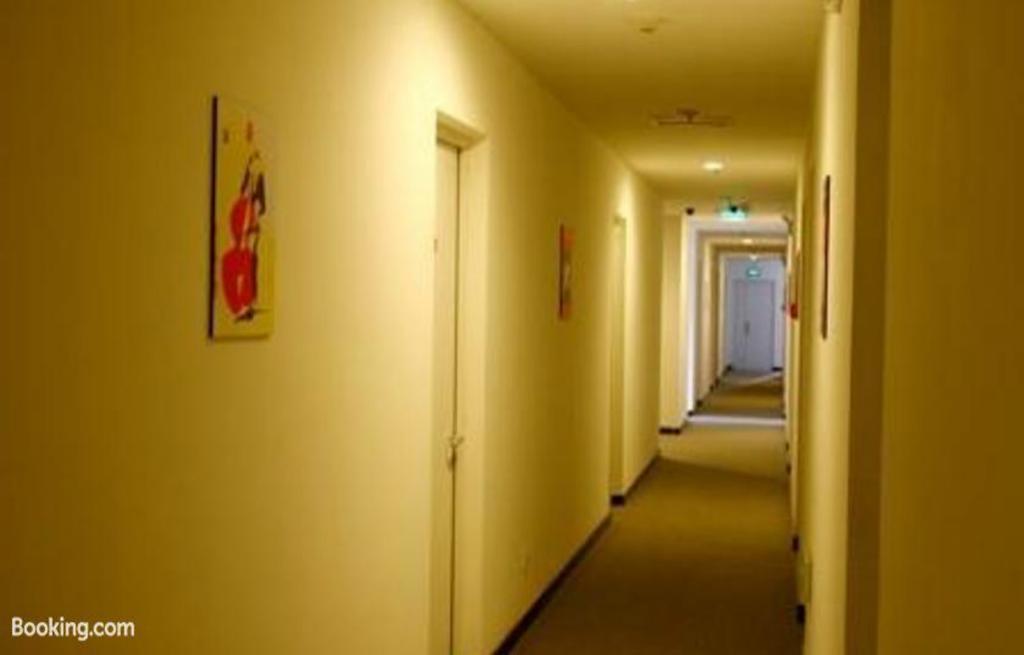 Cinderella Apartment Beijing Exterior photo